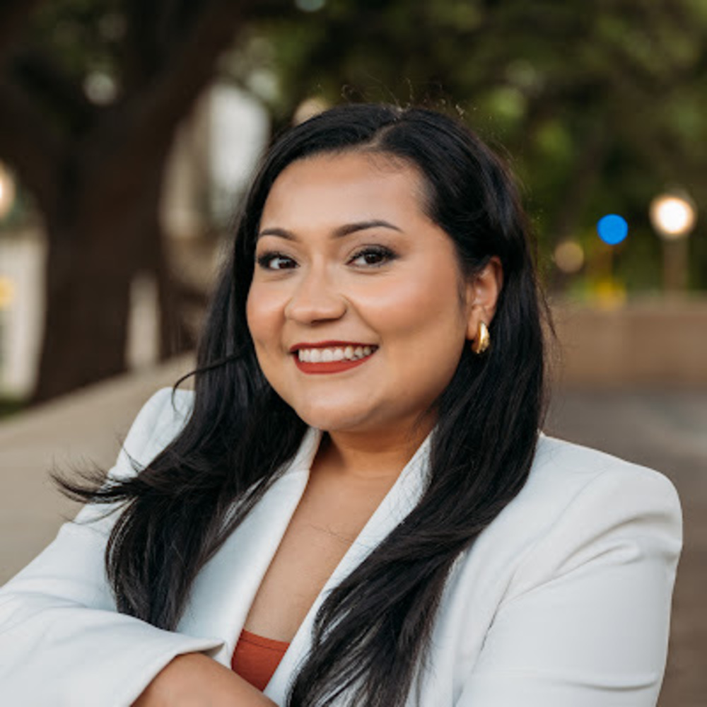 Meet your Posher, Noemi